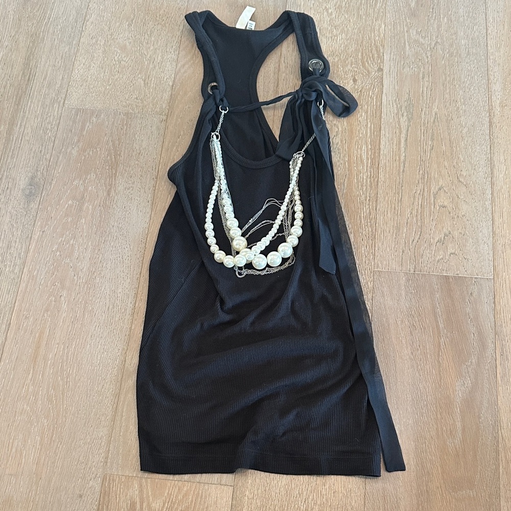 Black tank top with Pearl Necklace